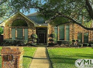 632 Ashley Dr, Hurst, TX 76054