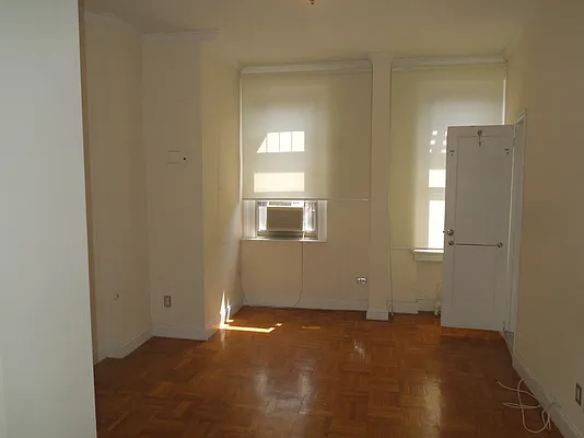 Rented by Mann Maurice A | media 14