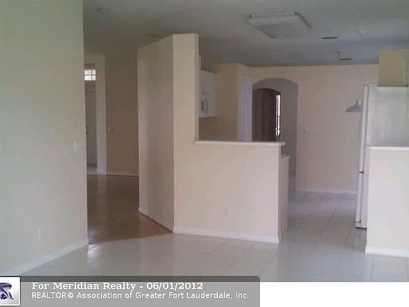 4th image of 6263 NW 38th Dr