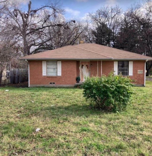 1st image of 2422 E Ledbetter Dr