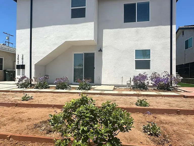 202-204 Calla Ave — Photo 36
