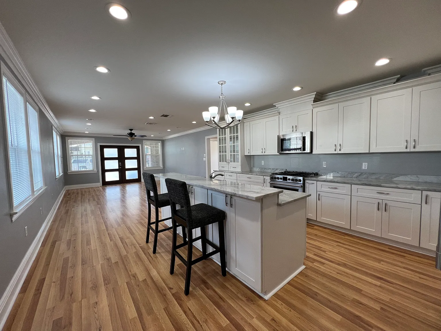 3 bed, 1736 sqft, $2,799 — Photo 2