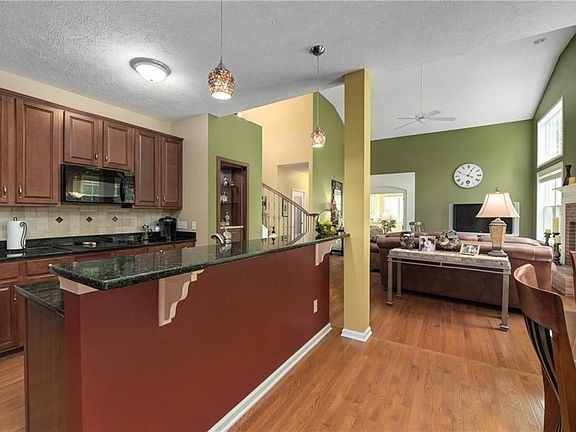5th image of 30873 Falkirk Dr