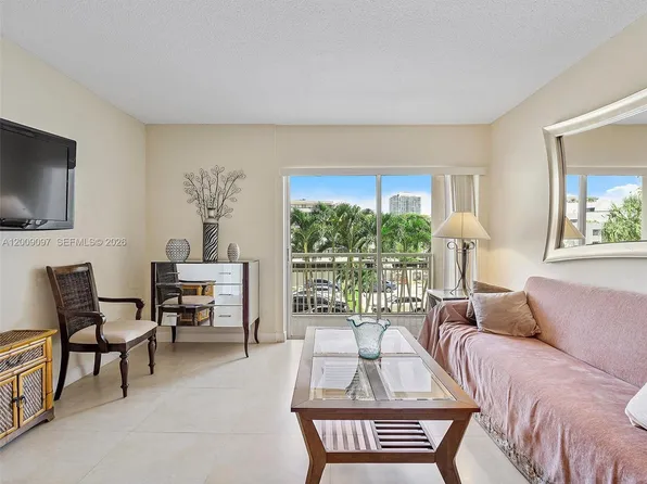 400 Kings Point Dr APT 229, Sunny Isles Beach, FL 33160