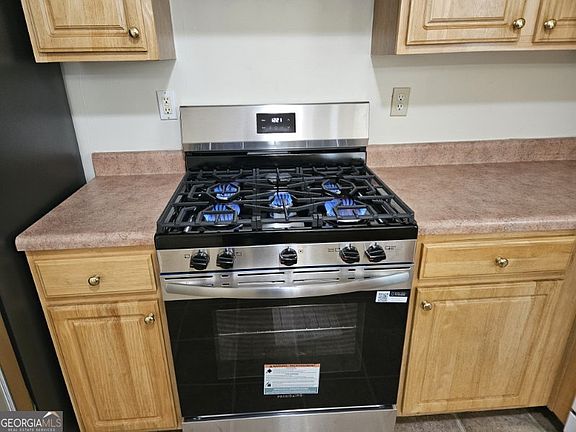 4th image of 170 Dairyland Dr