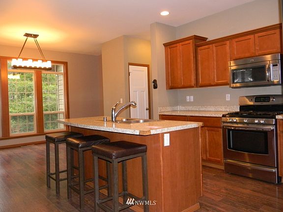 5th image of 1400 E Stavis Drive NW
