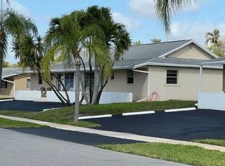 2712 Peer Ln, Delray Beach, FL 33445
