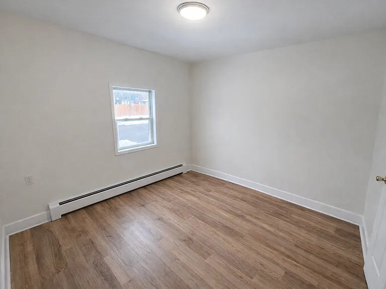 1211 Pine St — Photo 9