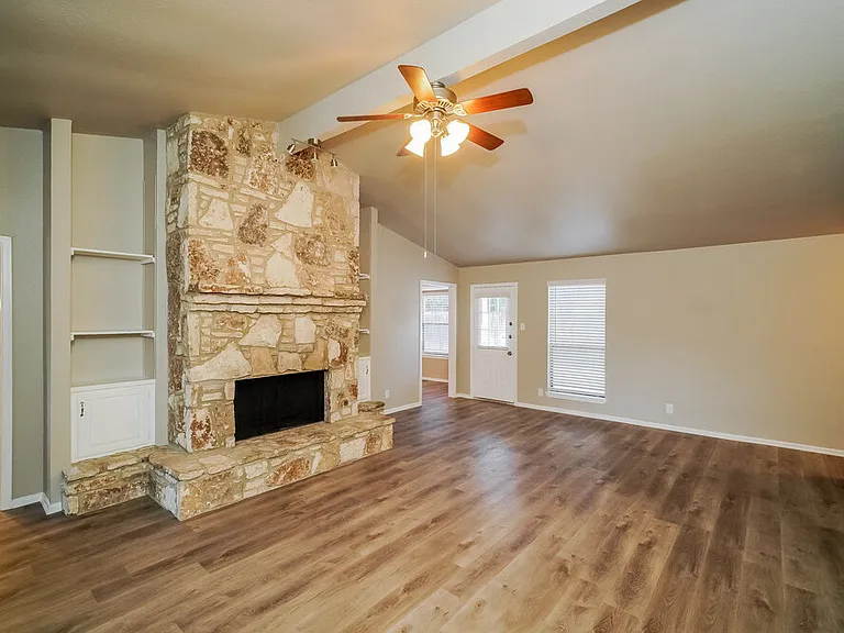 2743 Knoll Tree St — Photo 6