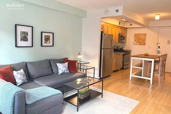 Rented by Sotheby's International Realty | media 13