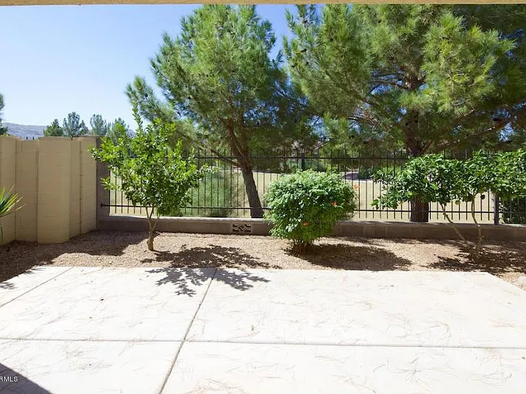 3247 E Maldonado Dr — Photo 14