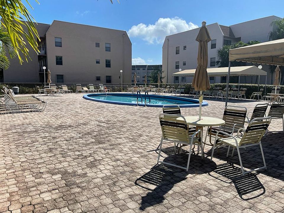 1st image of 10100 NW 30th Ct APT 305