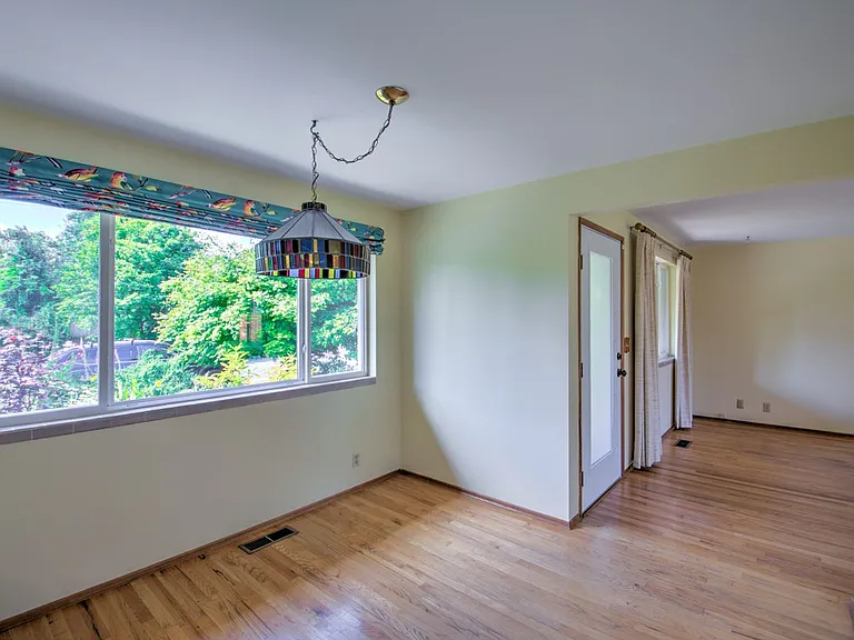 1636 Conger Ave NW — Photo 12