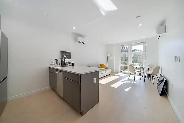 Rented by CW Realty Property Management LLC | media 4