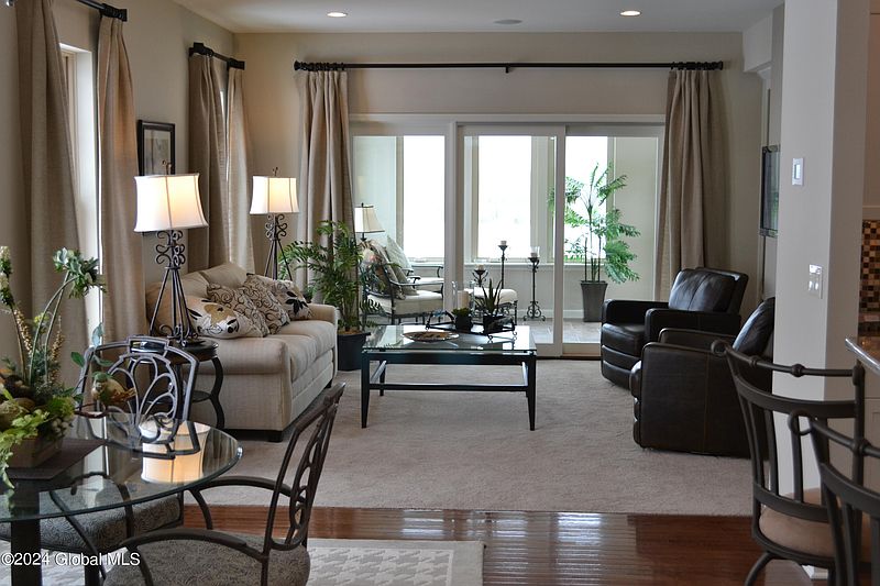 5th image of 18 Wiggins Drive