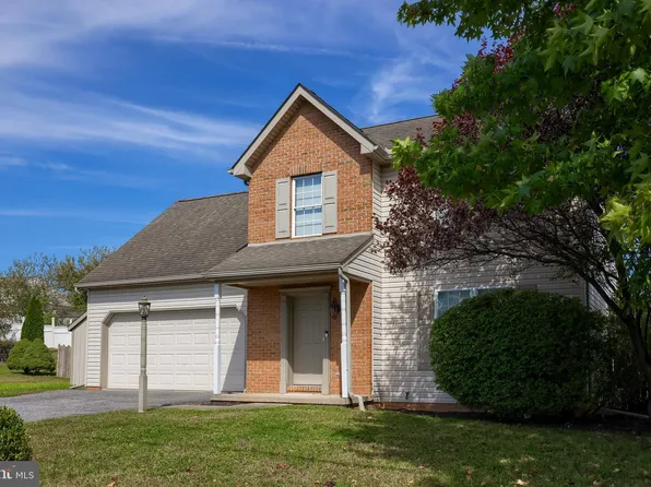 265 Chestnut St, Mount Wolf, PA 17347