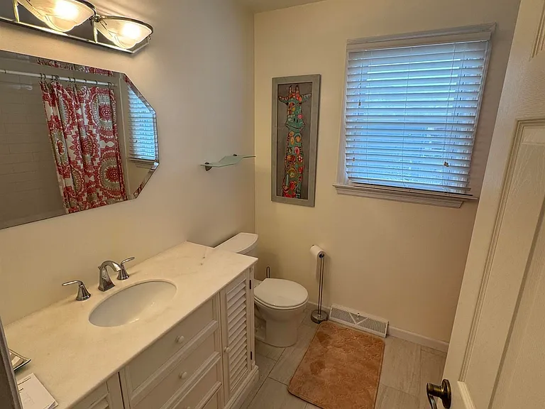 8208 Lagoon Dr — Photo 14