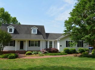 3013 Raven Hill Dr, East Bend, NC 27018