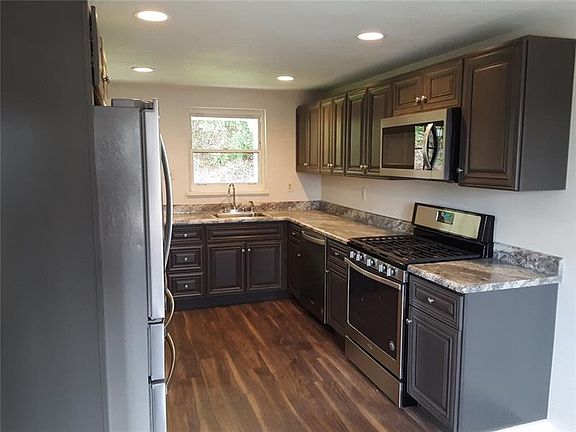 4th image of 35 Glenview Ave