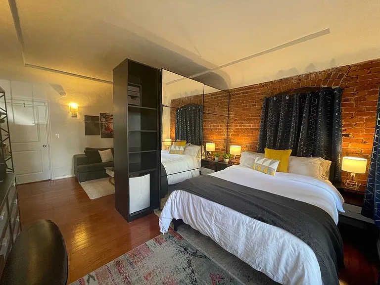 341 S Gramercy Pl #204 — Photo 4