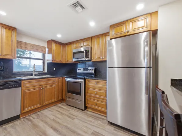 1981 W Woolbright Road #E101, Boynton Beach, FL 33426