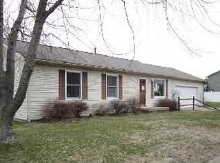 110 Rustic Dr, Circleville, OH 43113