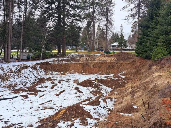 11941 N Avondale Loop, Hayden Lake, ID 83835