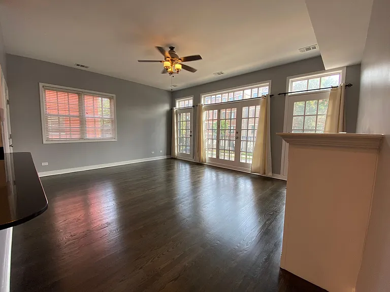2350 W Harrison St #3 — Photo 4