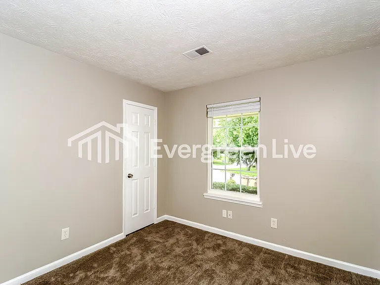 340 River Chase Dr — Photo 9
