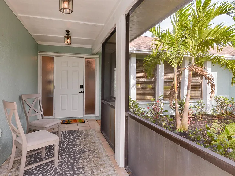 2411 NE Pinecrest Lakes Blvd — Photo 42
