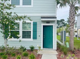 8213 Larose Rd, Jacksonville, FL 32211