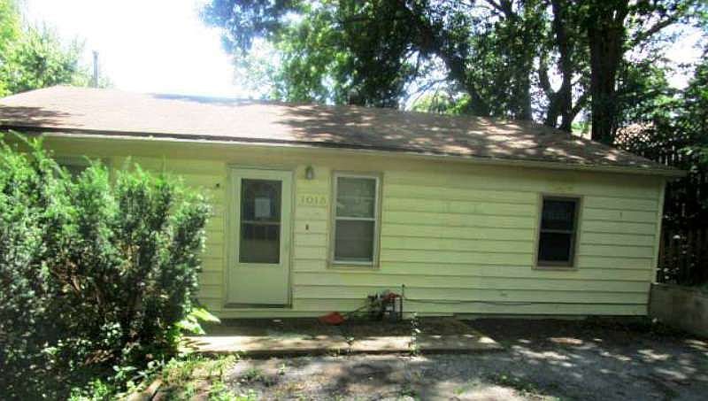 1st image of 1015 Avenue G