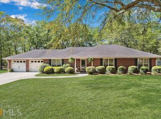 856 Old Field Dr, Hinesville, GA 31313