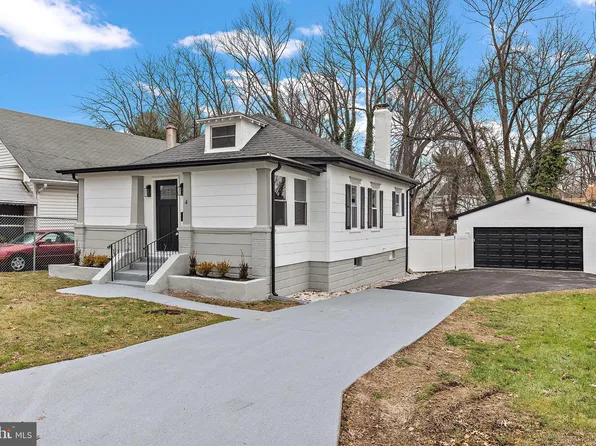 4 Delaware Ave, Claymont, DE 19703