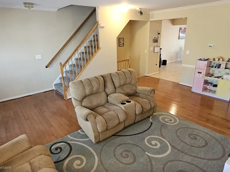 12327 Malvern Way — Photo 8