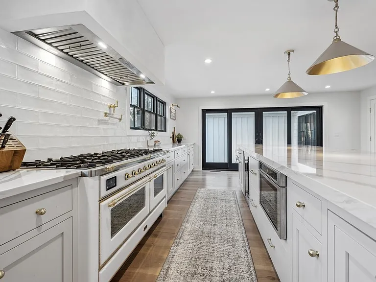 45 Sandra Rd — Photo 20