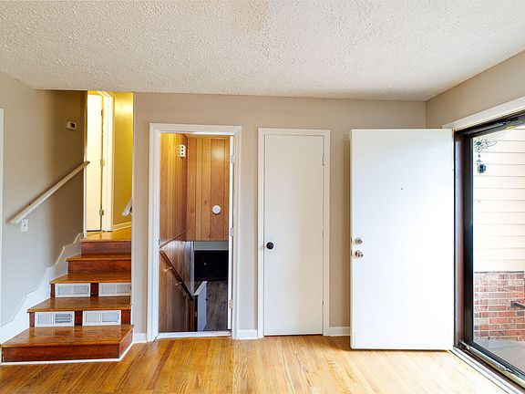 5th image of 1022 McKenzie St