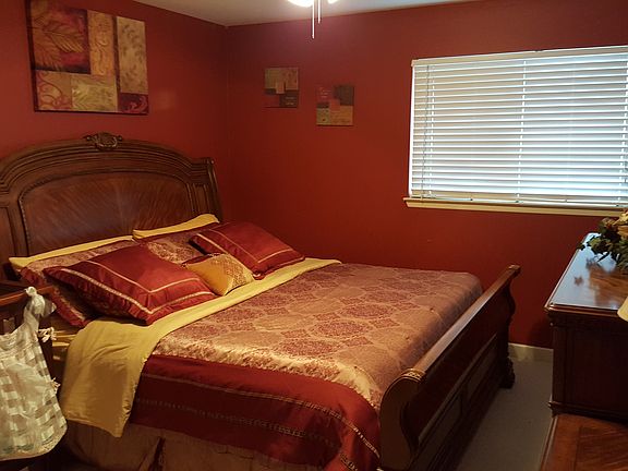 2nd image of 11396 Glenwood Dr. #37