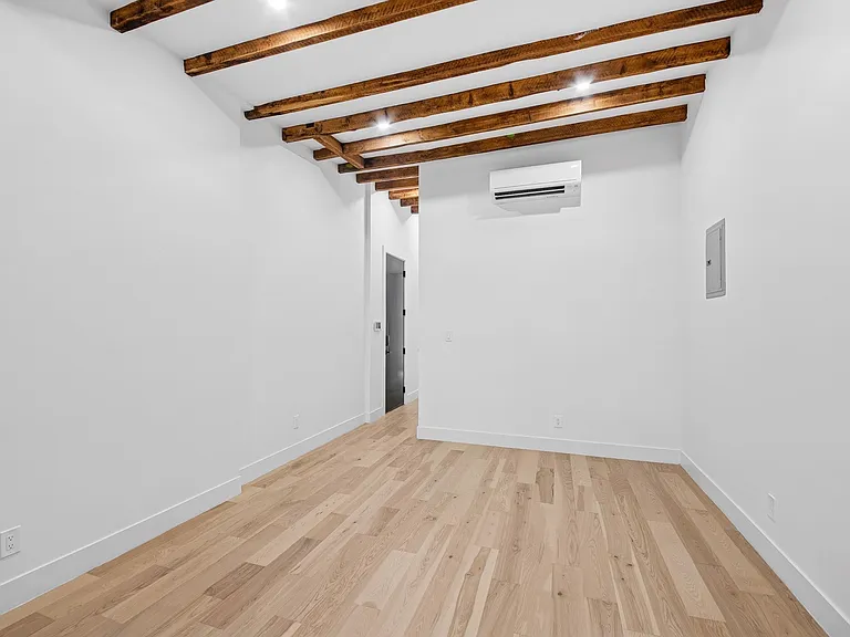 183 Green St #3L — Photo 3