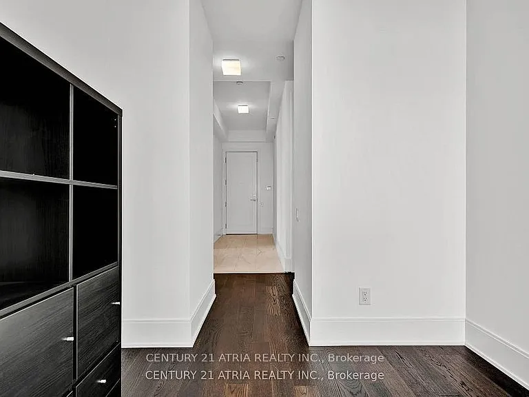 50 Charles St E #4906 — Photo 7