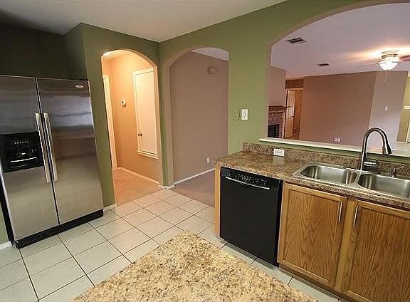 5th image of 1714 Lloydminister Way