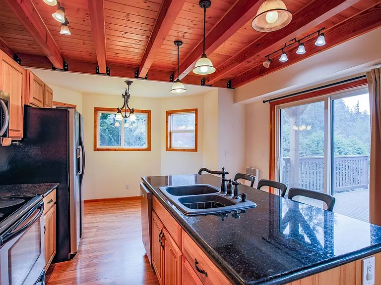1130 Honeymoon Lake Dr — Photo 11
