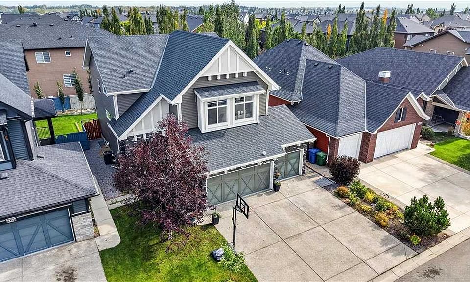 1st image of 233 W Aspenmere Cir