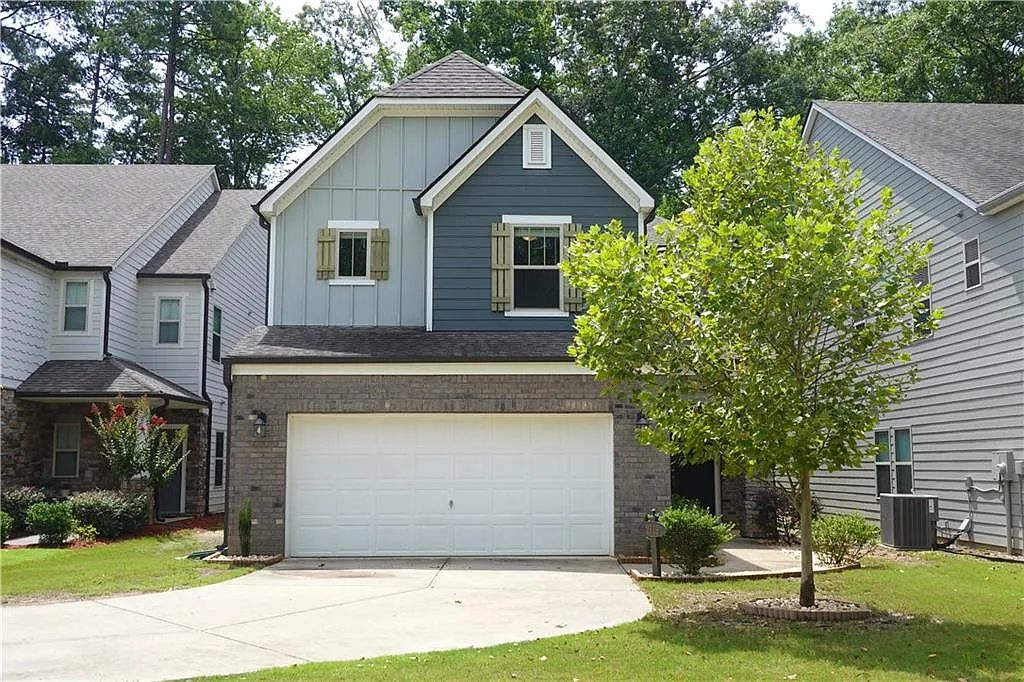 5 bed, 3.0 bath, 2814 sqft, $2,650 — Photo 1