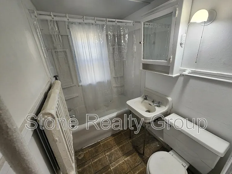525 S 6th St #4 — Photo 9