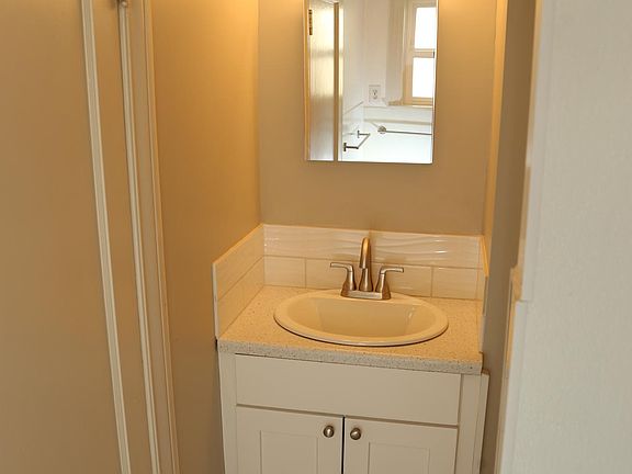 5th image of 5228 11th Ave NE Unit B