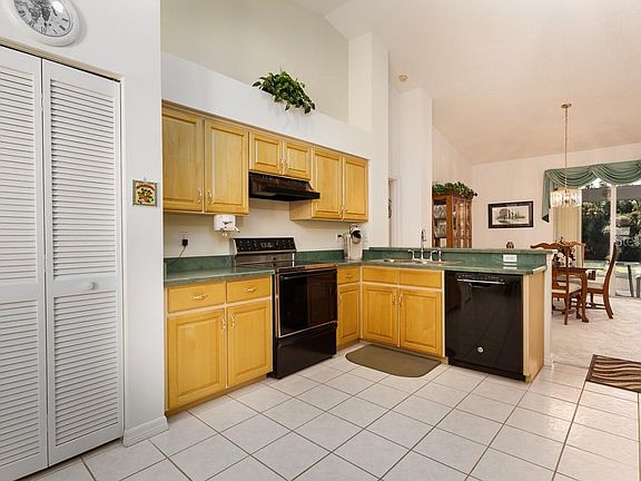 4th image of 2058 Friar Tuck Ln