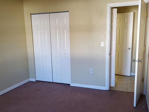 3rd image of 1542 Front St APT 10