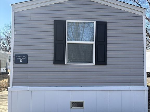 2nd image of 9 Amos Valley Dr