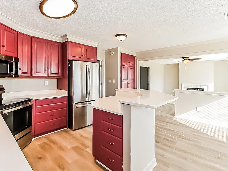 7170 Fox Creek Dr — Photo 8
